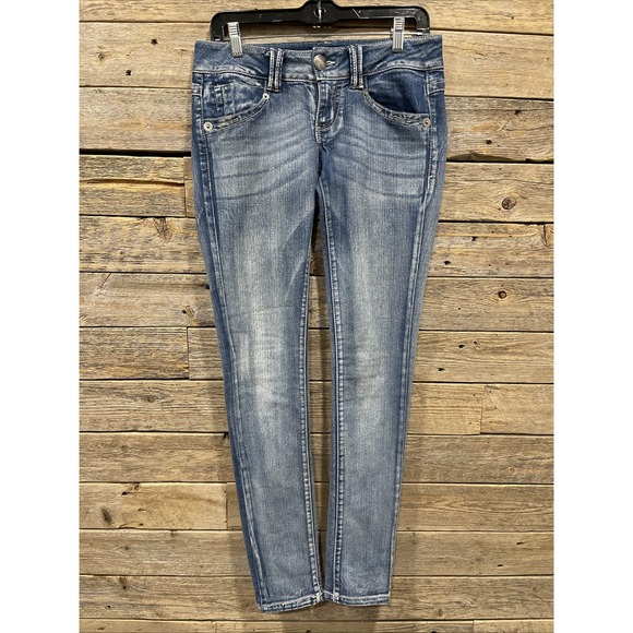 Rewind Women's Skinny Blue Jeans Embroidered Pockets Size 5 Light Wash Denim - Picture 1 of 12